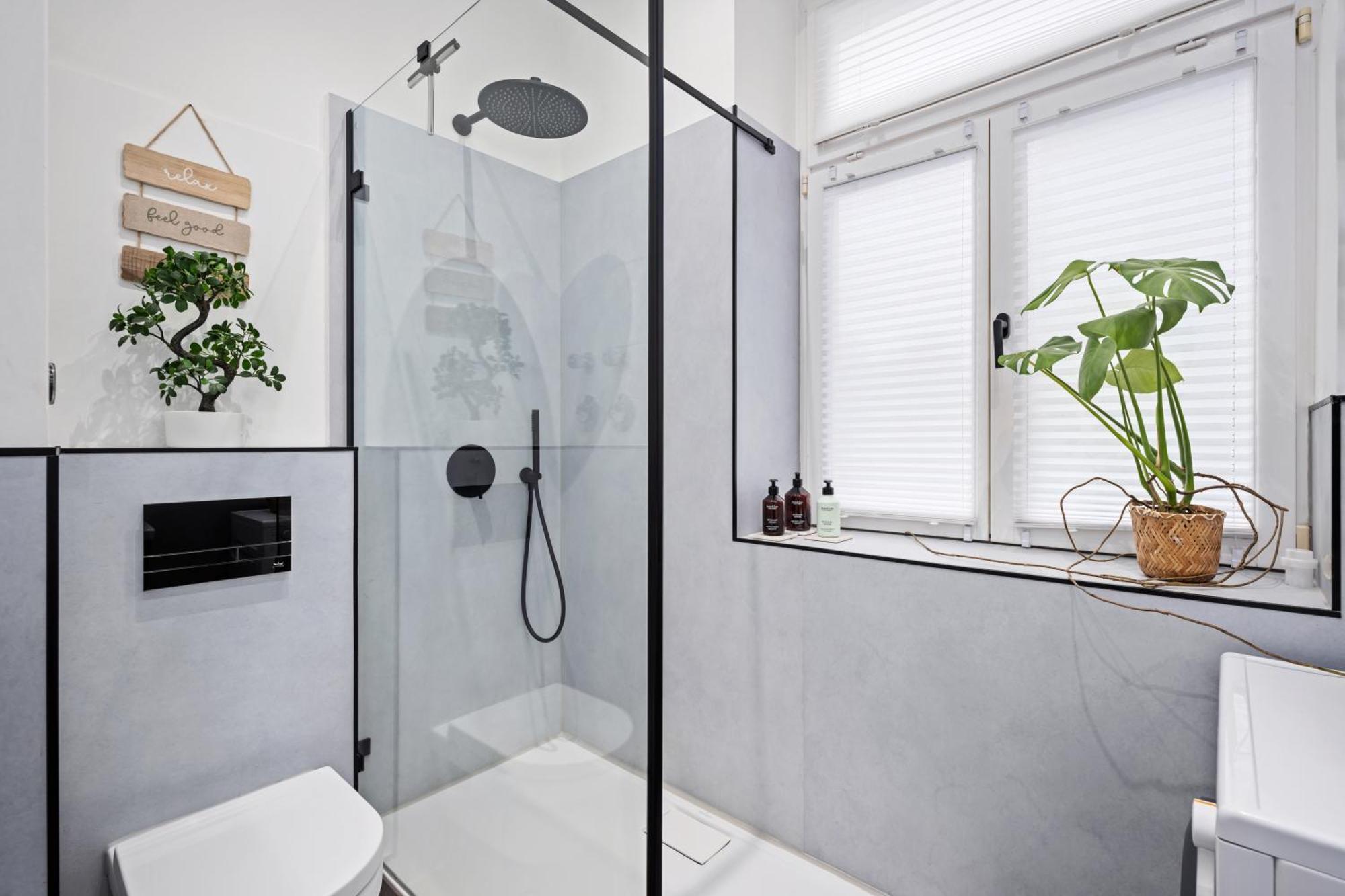Edler Wohnraum Luxurioeses Stadtstudio Mit Balkon, Kaffeevollautomat & Klima Zwickau Exterior photo